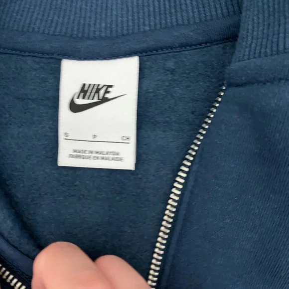 Set - Picture 2 of 3